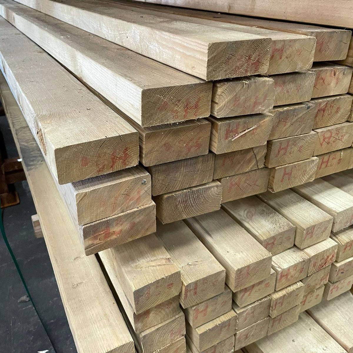TreatedC24_1 47mm x 150mm Sawn Treated Timber C24 (6" x 2") 2.4m