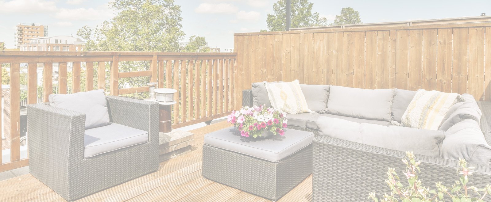 10ft Green Treated Square Top Wooden Fence Post 3000mm x 100mm x 100mm (4" x 4")